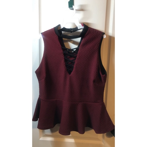 Burgundy Danesa usa 2X - Picture 5 of 5